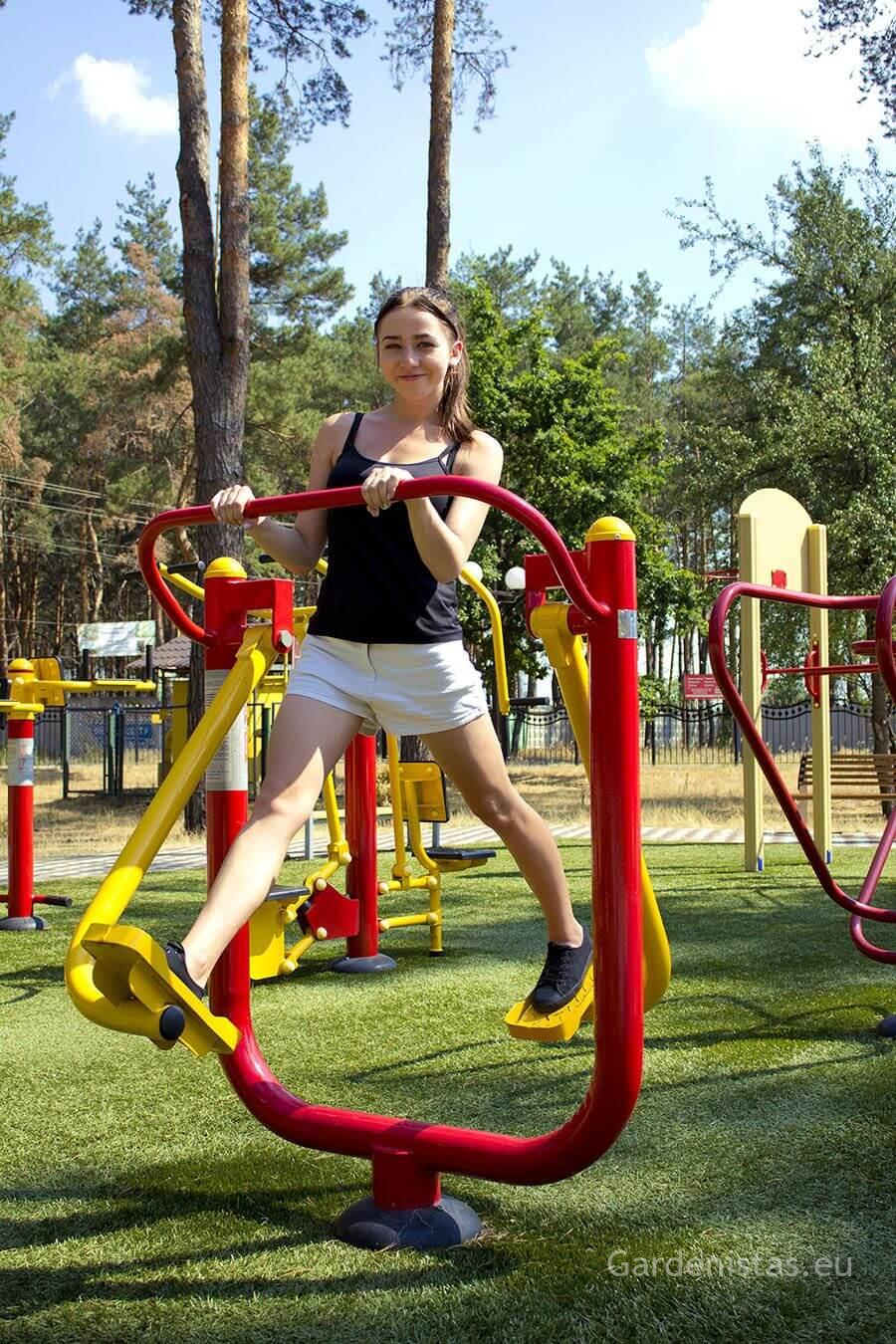 Välijõusaali reie ja tuharalihaste treeningpink SE-115 Välijõusaali treeningseadmed SE-SL seeria 2 Välijõusaali reie ja tuharalihaste treeningpink SE-115 Välijõusaali treeningseadmed SE-SL seeria Gardenistas.eu 2