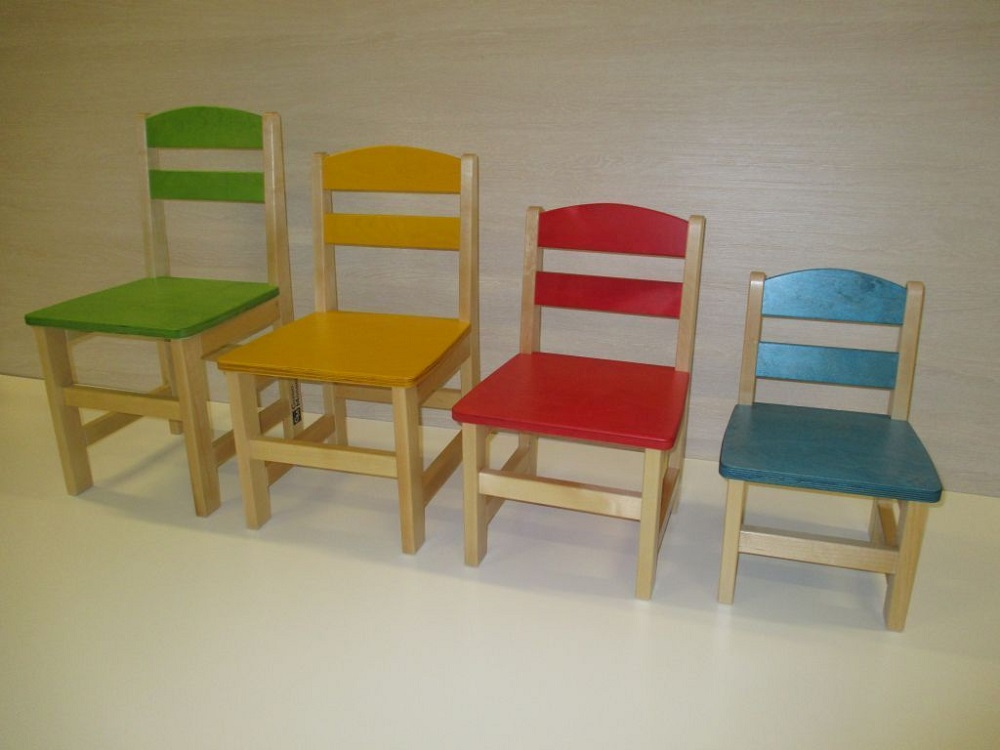 Lastetool (värvivalikuga, erinevad kõrgused) Lauad ja toolid Gardenistas.eu