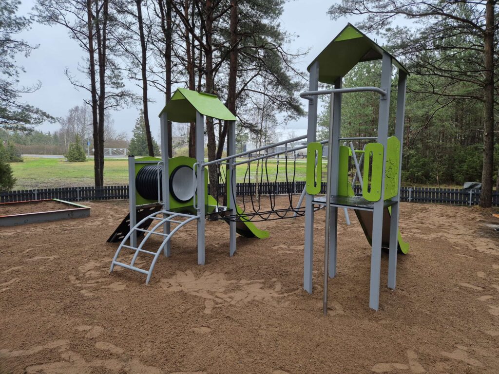 Mänguväljak (Saaremaa)